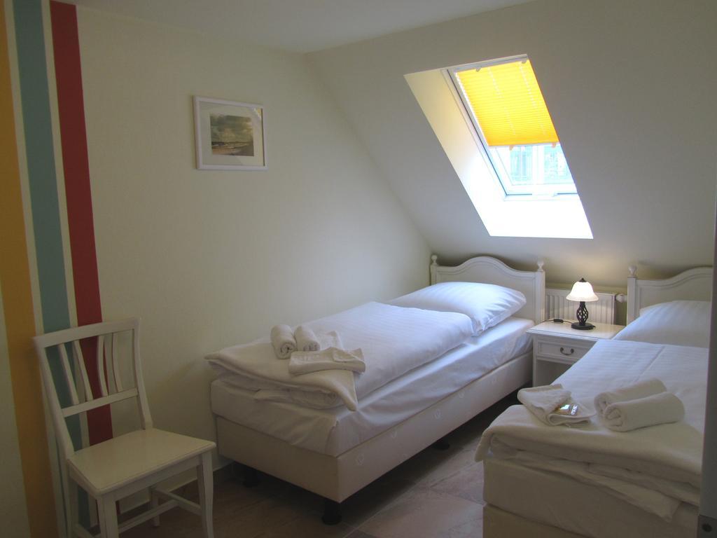 Apartmenthaus Hus Uebi By Rujana Binz Chambre photo