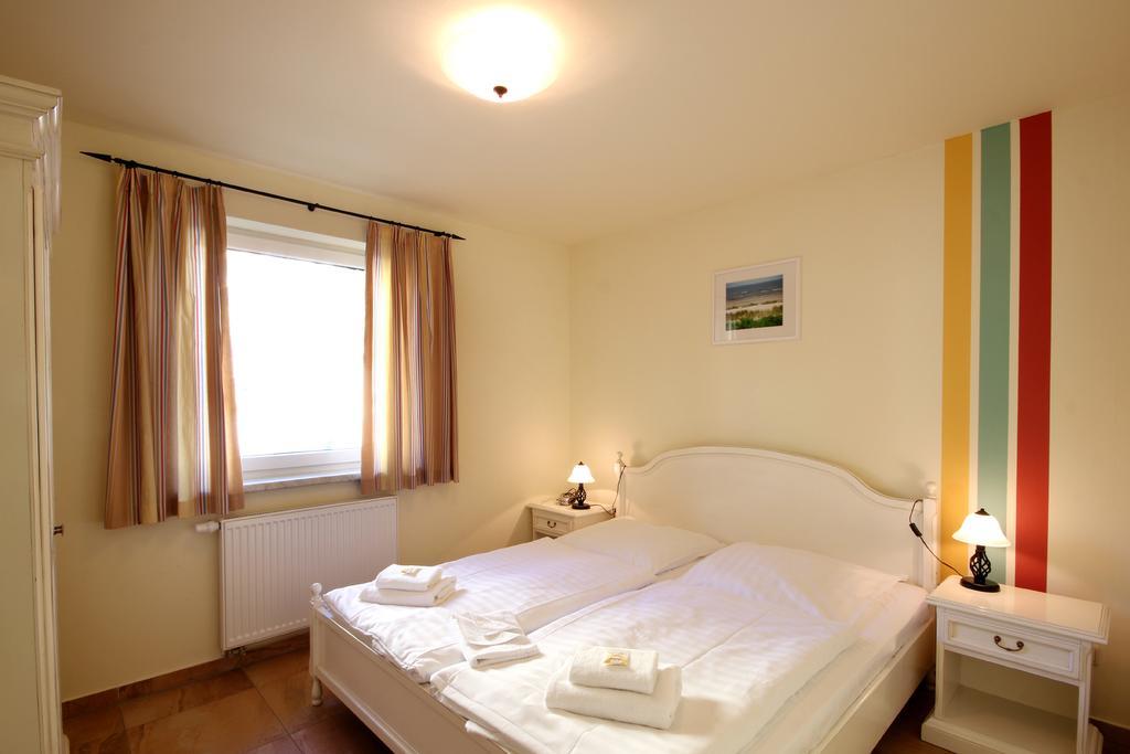 Apartmenthaus Hus Uebi By Rujana Binz Extérieur photo