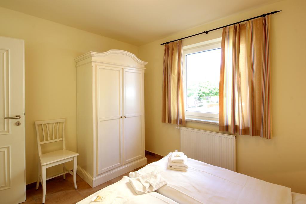 Apartmenthaus Hus Uebi By Rujana Binz Extérieur photo